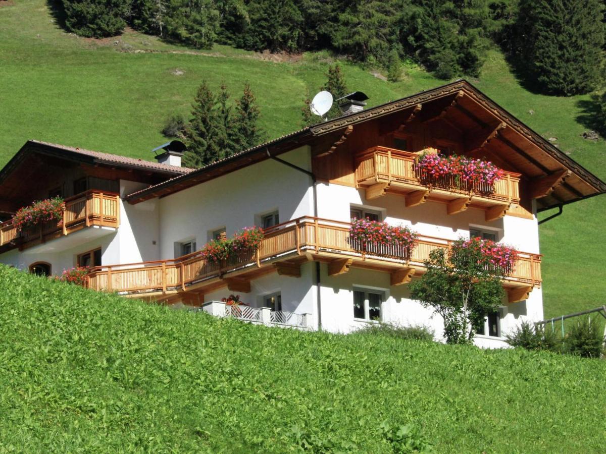 Home With A Wooden Decor And Full Of Atmosphere Außervillgraten Extérieur photo